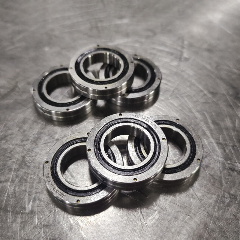 j9九游会(中国)九游会集团|官网滚子转盘轴承与普通的转盘轴承对比有哪些优势？