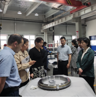河南省科技厅党组成员、副厅长陶曼晞一行实地调研洛阳J9九游会集团轴承